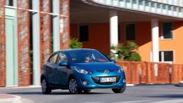 Mazda 2 Facelifting - wersja 5-drzwiowa - widok z przodu