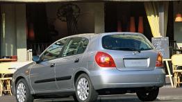Nissan Almera - widok z tyłu