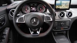 Mercedes CLA Shooting Brake - galeria redakcyjna - kokpit