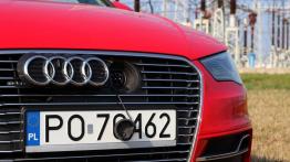 Audi A3 8V Sportback e-tron 204KM - galeria redakcyjna - gniazdo ładowania w pasie przednim