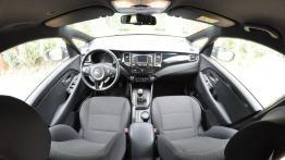 Kia Carens IV 1.6 GDI 135KM - galeria redakcyjna - pełny panel przedni