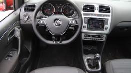 Volkswagen Polo V Facelifting 5d - galeria redakcyjna - kokpit