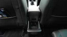 Opel Meriva II Facelifting 1.6 CDTI - galeria redakcyjna - tunel środkowy z tyłu