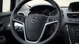 Opel Mokka SUV 1.4 Turbo Ecotec 140KM - galeria redakcyjna - kierownica