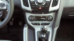 Ford Focus III Kombi 1.6 EcoBoost 150KM - galeria redakcyjna - konsola środkowa
