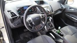 Ford Kuga II - galeria redakcyjna - pełny panel przedni