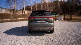 Chery Tiggo 8 Super Hybrid Prestige nie jest złe, lecz padło ofiarą większego brata