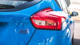 Ford Focus RS - niebieski terrorysta