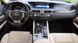 Lexus GS 350 AWD - sportowo-multimedialna elegancja