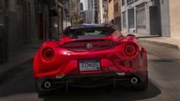 Alfa Romeo 4C (2015) - wersja amerykańska - widok z tyłu