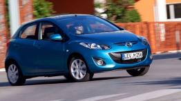 Mazda 2 Facelifting - wersja 5-drzwiowa - widok z przodu