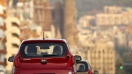 Kia Picanto 2011 - wersja 5-drzwiowa - tył - reflektory wyłączone
