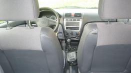 Kia Picanto 1.1 EX - widok ogólny wnętrza z przodu