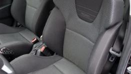 Opel Astra III 1.8 140KM OPC Line - galeria redakcyjna - fotel kierowcy, widok z przodu