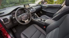 Lexus NX 300h (2015) - wersja amerykańska - pełny panel przedni