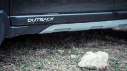 Subaru Outback V 2.5i 175KM - galeria redakcyjna - emblemat boczny
