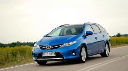 Toyota Auris II Touring Sports Valvematic 130 - galeria redakcyjna - widok z przodu