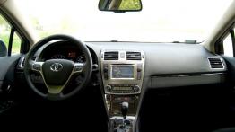 Toyota Avensis III Wagon Facelifting - galeria redakcyjna - pełny panel przedni