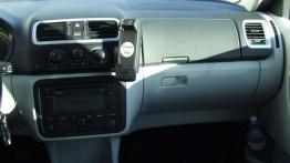 Skoda Fabia II Hatchback 1.2 i HTP 60KM - galeria redakcyjna - deska rozdzielcza