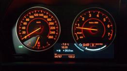 BMW Seria 1 F20-F21 Hatchback 3d M 135i 320KM - galeria redakcyjna - prędkościomierz