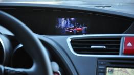 Honda Civic IX Tourer - galeria redakcyjna - zestaw wskaźników na desce rozdzielczej
