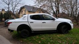 Mitsubishi L200 - galeria redakcyjna - prawy bok