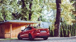 Jaguar XE - galeria redakcyjna - widok z ty?u