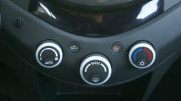 Chevrolet Spark - galeria redakcyjna - panel sterowania wentylacją i nawiewem