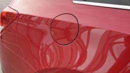 Chevrolet Cruze - galeria redakcyjna - wlew paliwa