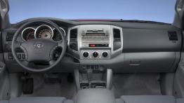 Toyota Tacoma - pełny panel przedni