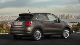 Fiat 500X Lounge (2015) - wersja amerykańska - widok z tyłu