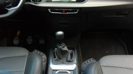 Citroen Grand C4 Picasso II - galeria redakcyjna - tunel środkowy między fotelami