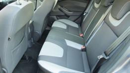 Ford Focus III Kombi 1.6 EcoBoost 150KM - galeria redakcyjna - tylna kanapa