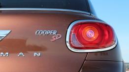 Mini Paceman Hatchback 3d 2.0 D 143KM - galeria redakcyjna - prawy tylny reflektor - włączony