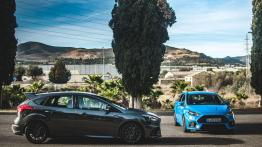 Ford Focus RS - niebieski terrorysta