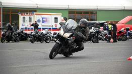 Wyższa szkoła jazdy Suzuki - prędkość może być bezpieczna