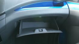 Chevrolet Spark - galeria redakcyjna - schowek przedni otwarty