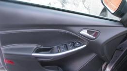 Ford Focus III Sedan 1.6 EcoBoost 182KM - galeria redakcyjna - drzwi kierowcy od wewnątrz