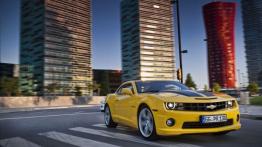 Chevrolet Camaro Coupe - wersja europejska - widok z przodu