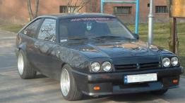 Opel Manta - widok z przodu
