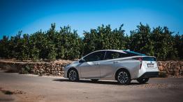 Toyota Prius IV - galeria redakcyjna - widok z tyłu