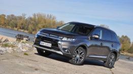 Mitsubishi Outlander 2.2 DID Intense Plus 4WD - galeria redakcyjna - widok z przodu
