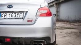 Subaru WRX STI 2.5 300KM - galeria redakcyjna - tył - inne ujęcie