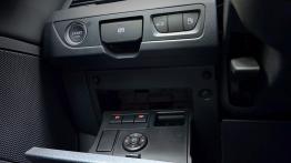 Peugeot 508 RXH Facelifting BlueHDi - galeria redakcyjna - panel sterowania pod kierownicą