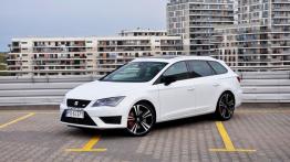 Seat Leon III Cupra ST (2015) - galeria redakcyjna - widok z przodu