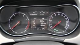Opel Corsa E 5d 1.0 Ecotec 115KM - galeria redakcyjna - zestaw wskaźników