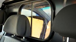 Mercedes Vito Furgon 110 CDI 95KM - galeria redakcyjna - widok ogólny wnętrza z przodu