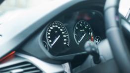 BMW X5 F15 M50d 381KM - galeria redakcyjna - zestaw wskaźników