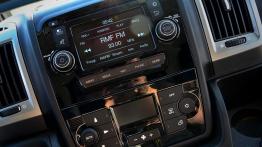 Fiat Ducato III Facelifting - galeria redakcyjna - konsola środkowa