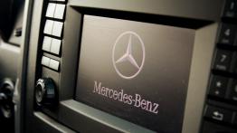 Mercedes Sprinter Furgon 316 CDI - galeria redakcyjna - ekran systemu multimedialnego